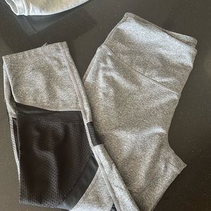 Zella gray/ black leggings